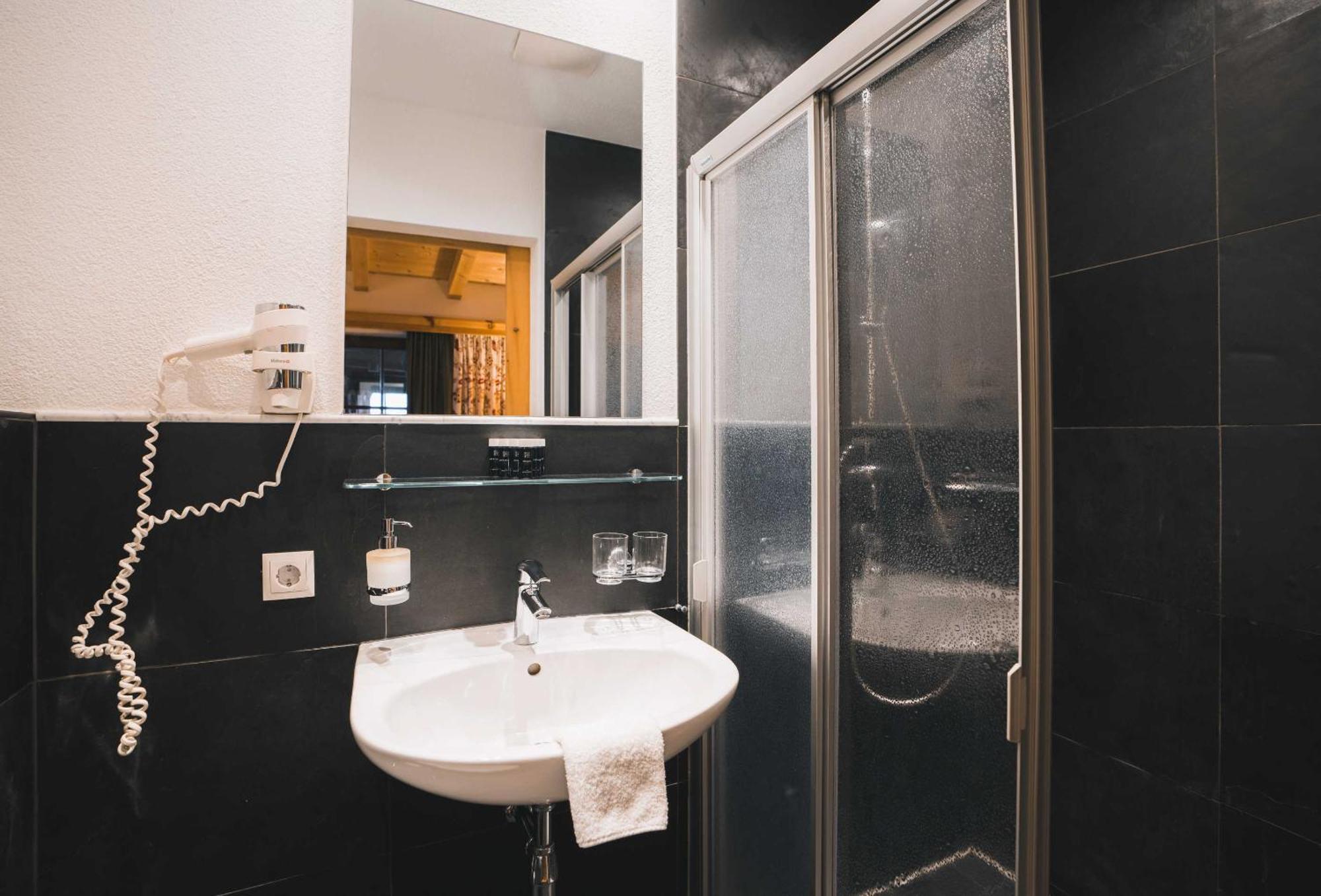 Gruenwald Aparthotel 3*